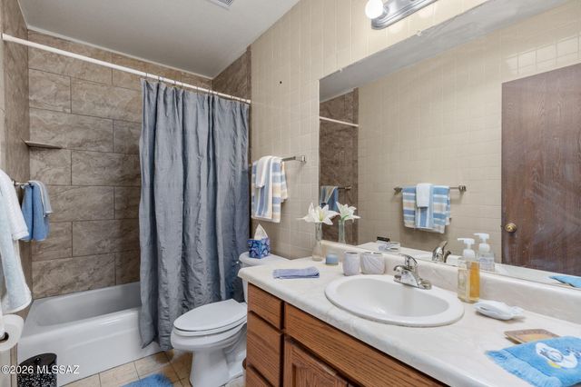 4520 N Vía Sinuosa, Tucson, AZ 85745