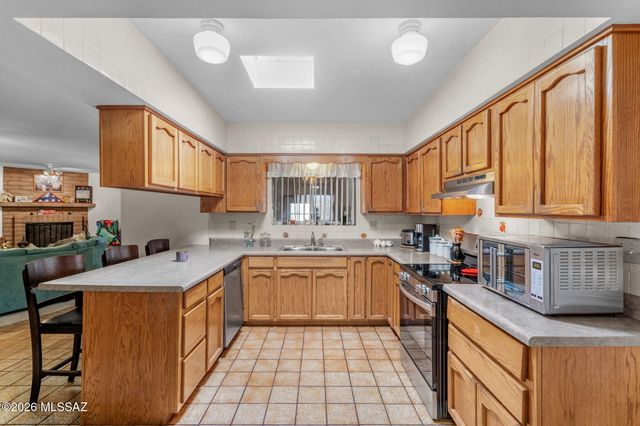 4520 N Vía Sinuosa, Tucson, AZ 85745