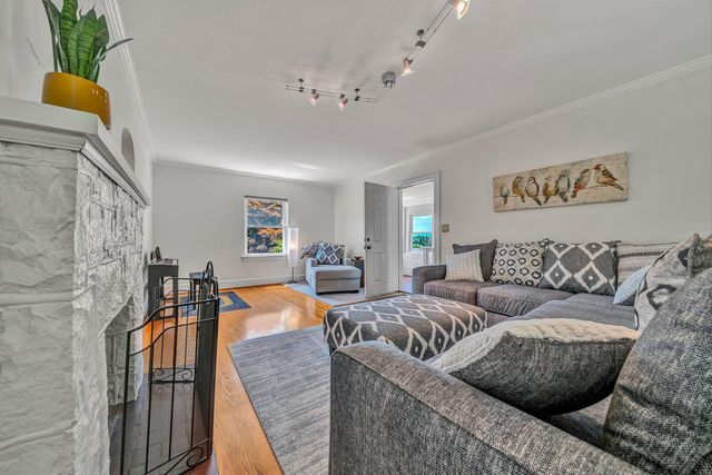 2225 Yellow Mountain RD SE, Roanoke, VA 24014
