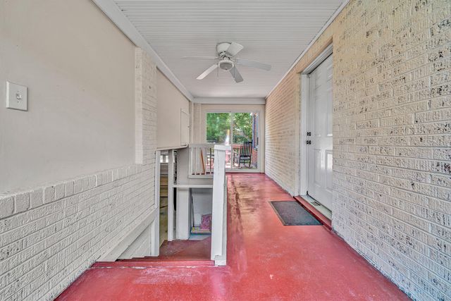 2225 Yellow Mountain RD SE, Roanoke, VA 24014