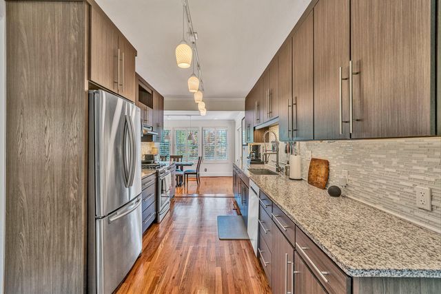2225 Yellow Mountain RD SE, Roanoke, VA 24014