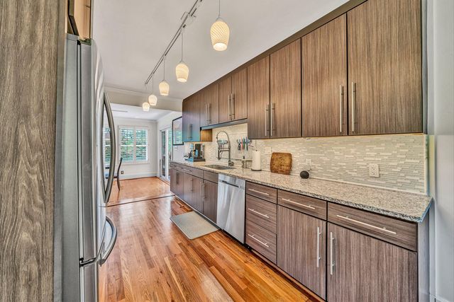 2225 Yellow Mountain RD SE, Roanoke, VA 24014