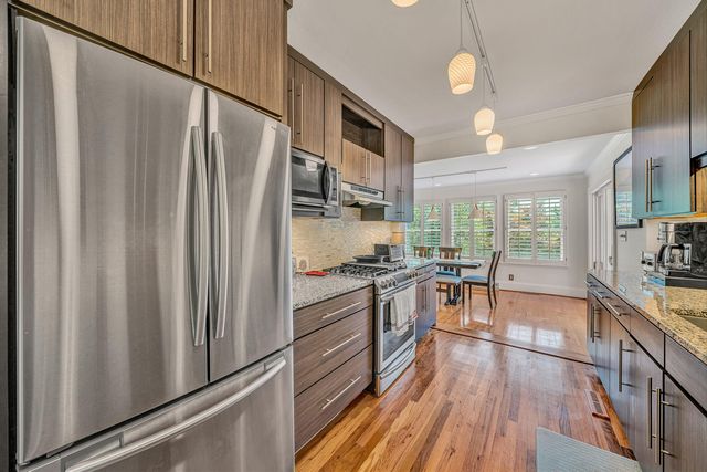 2225 Yellow Mountain RD SE, Roanoke, VA 24014