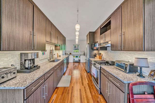 2225 Yellow Mountain RD SE, Roanoke, VA 24014
