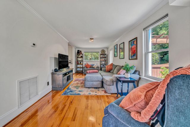 2225 Yellow Mountain RD SE, Roanoke, VA 24014