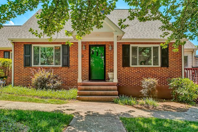 2225 Yellow Mountain RD SE, Roanoke, VA 24014