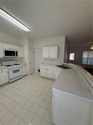 1693 Woodsford Road NW, Kennesaw, GA 30152