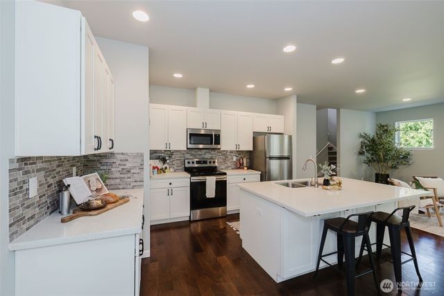 4919 Onalaska Loop SE, Port Orchard, WA 98367