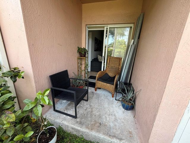 3271 Sabal Palm Manor 106, Hollywood, FL 33024