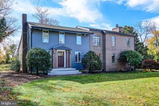 347 E SHERMAN AVE, Vineland, NJ 08360
