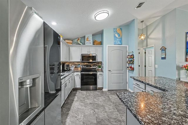 18018 SW 68TH LOOP, Dunnellon, FL 34432