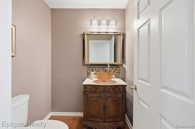 2442 Moors Court, Ann Arbor, MI 48108
