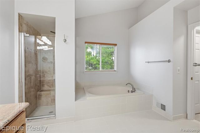 2442 Moors Court, Ann Arbor, MI 48108