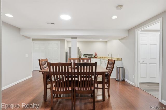 2442 Moors Court, Ann Arbor, MI 48108