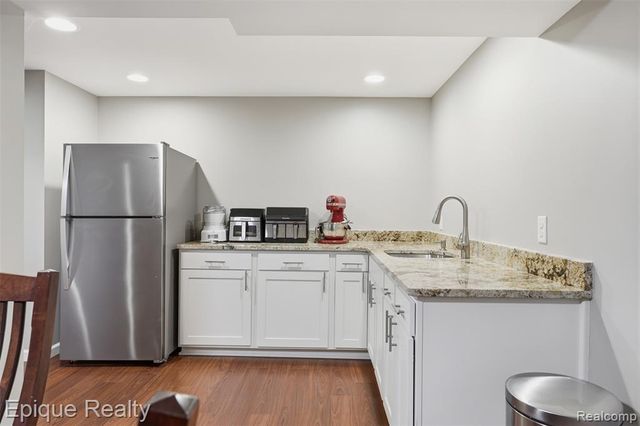 2442 Moors Court, Ann Arbor, MI 48108