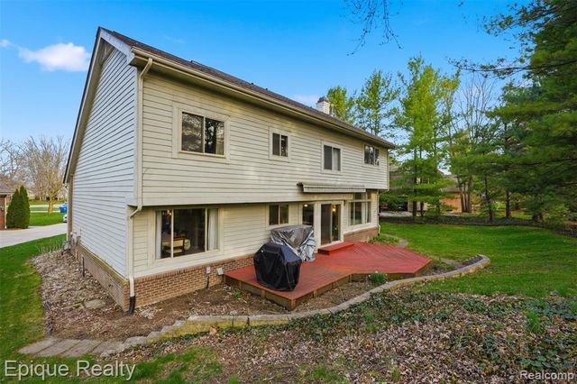 2442 Moors Court, Ann Arbor, MI 48108
