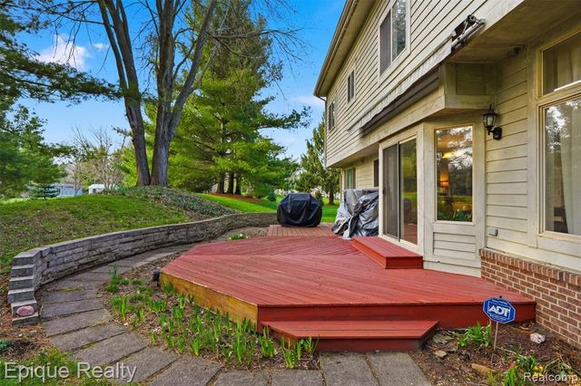 2442 Moors Court, Ann Arbor, MI 48108