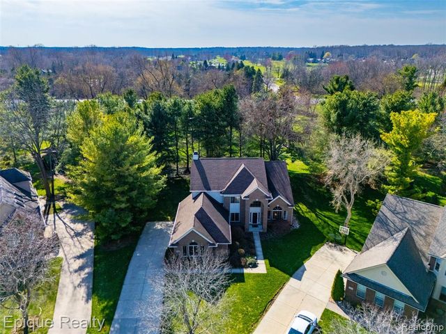2442 Moors Court, Ann Arbor, MI 48108