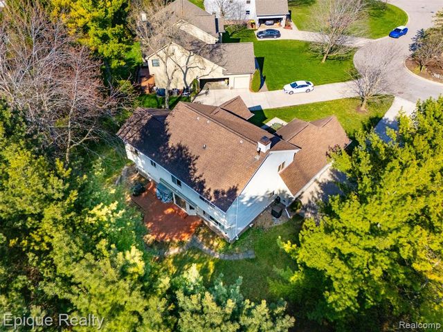 2442 Moors Court, Ann Arbor, MI 48108