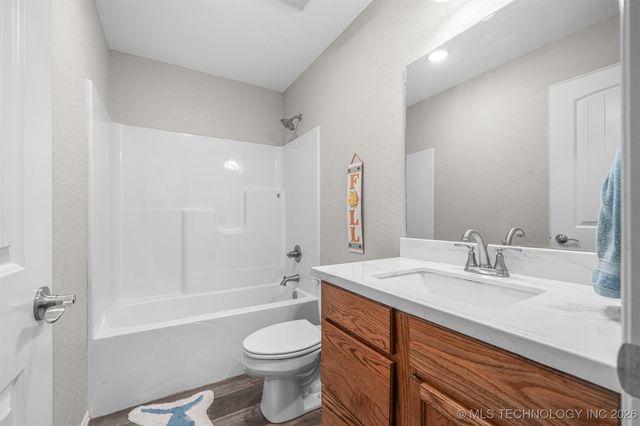 503 Black Creek Lane, Hackett, AR 72937