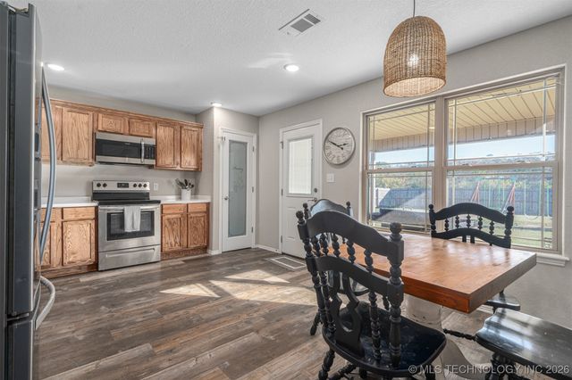 503 Black Creek Lane, Hackett, AR 72937