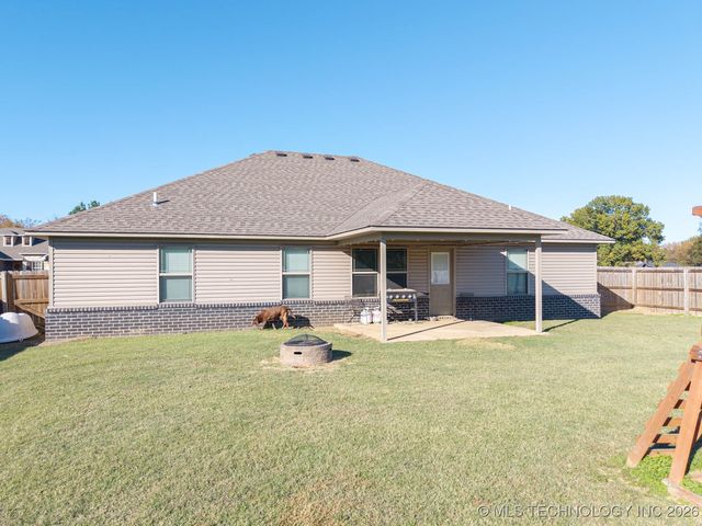 503 Black Creek Lane, Hackett, AR 72937