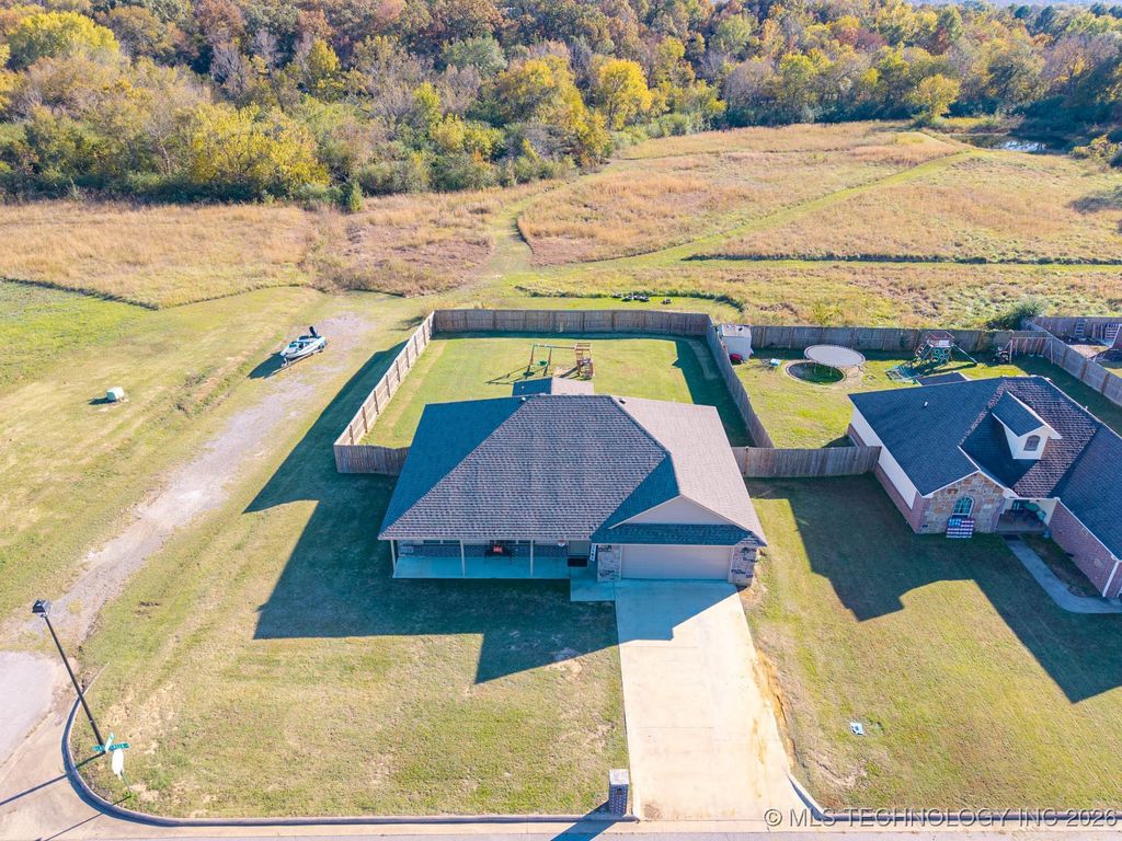 503 Black Creek Lane, Hackett, AR 72937