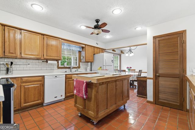 91 Almond Road, Lagrange, GA 30241