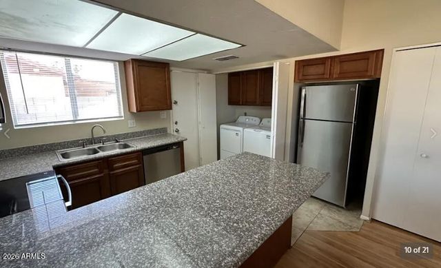 1643 W MURIEL Drive, Phoenix, AZ 85023