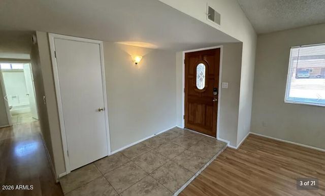 1643 W MURIEL Drive, Phoenix, AZ 85023