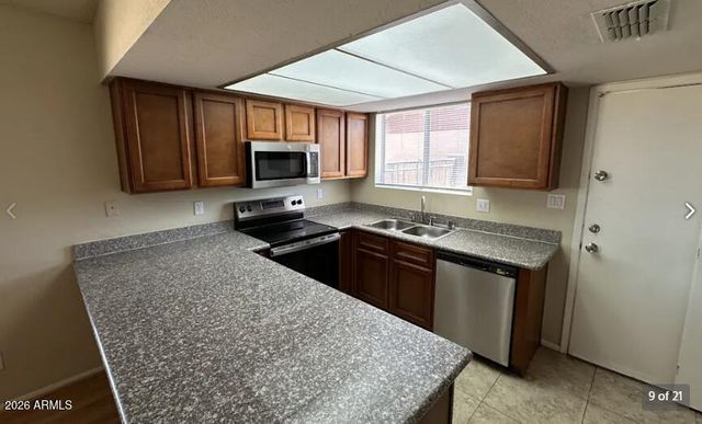 1643 W MURIEL Drive, Phoenix, AZ 85023