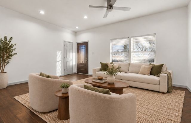 1207 E Russell Avenue, Carrollton, TX 75006