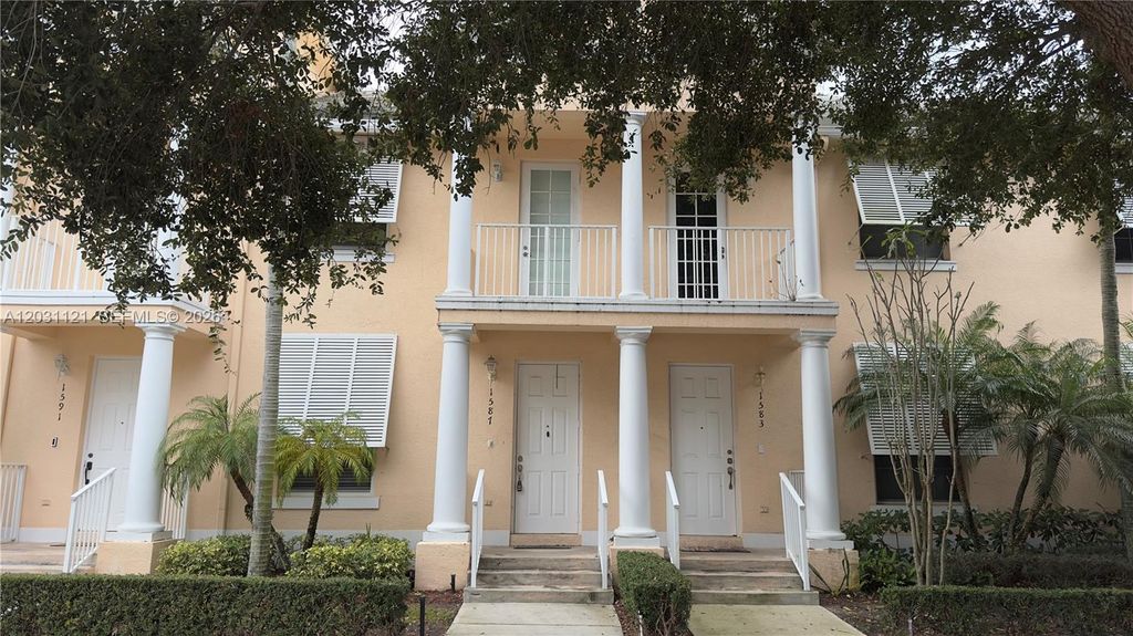 1587 Frederick Small Road, Jupiter, FL 33458