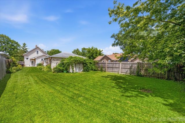 1327 Superior Street, Aurora, IL 60505