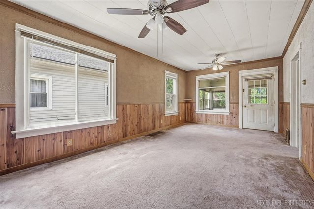 1327 Superior Street, Aurora, IL 60505