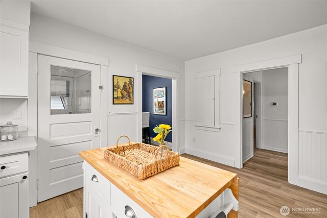 809 Sumner Avenue, Sumner, WA 98390