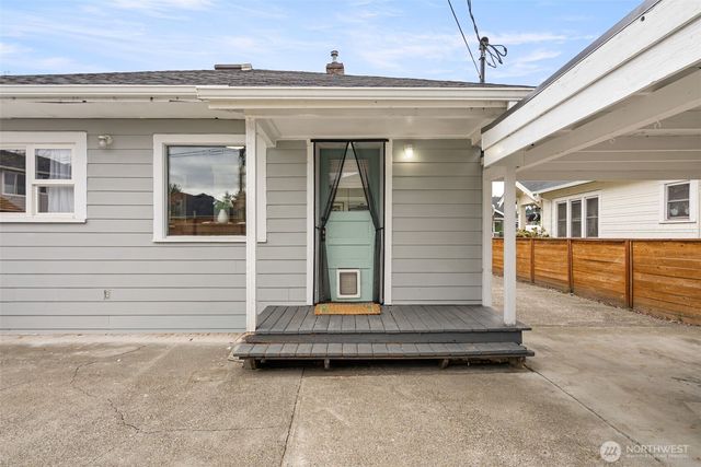 809 Sumner Avenue, Sumner, WA 98390