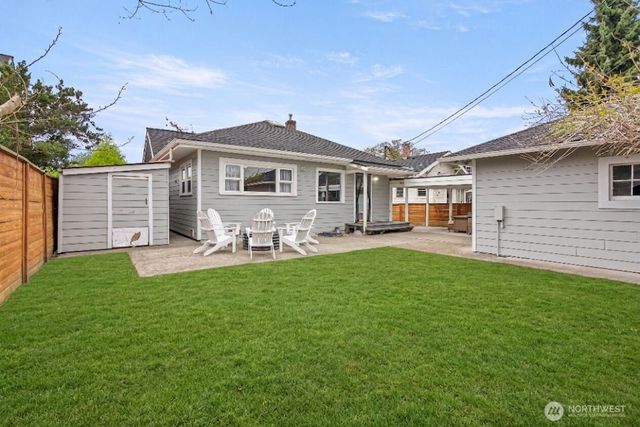 809 Sumner Avenue, Sumner, WA 98390