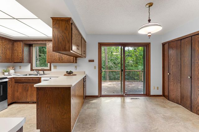 2101 Sheridan Hills Road, Minnetonka, MN 55391