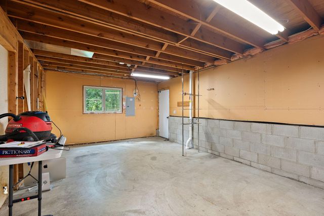 2101 Sheridan Hills Road, Minnetonka, MN 55391
