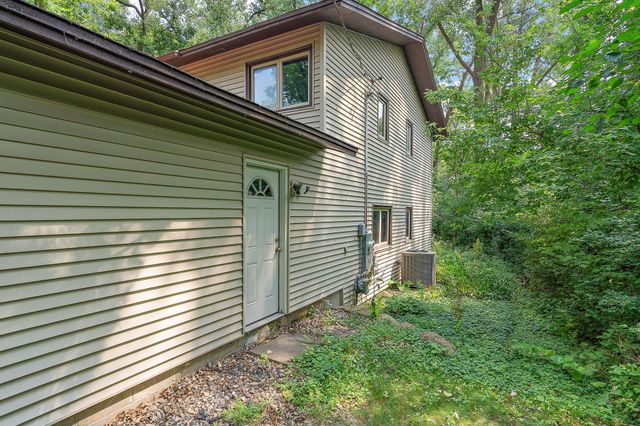 2101 Sheridan Hills Road, Minnetonka, MN 55391