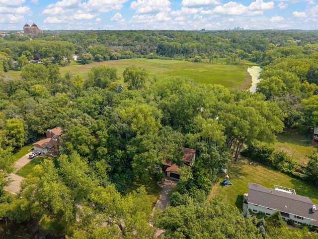 2101 Sheridan Hills Road, Minnetonka, MN 55391