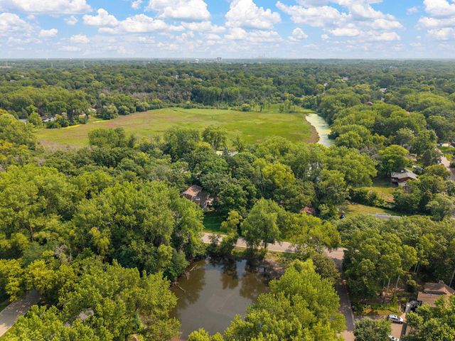 2101 Sheridan Hills Road, Minnetonka, MN 55391