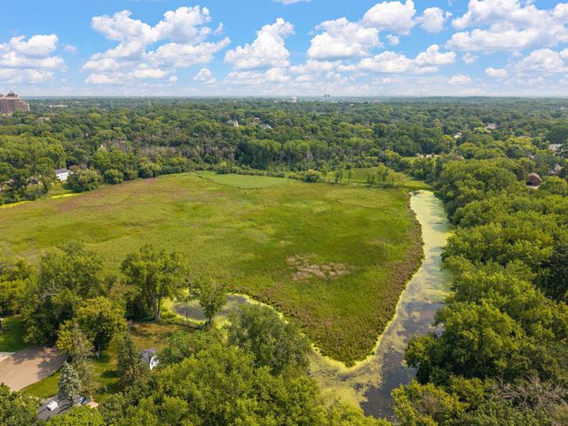 2101 Sheridan Hills Road, Minnetonka, MN 55391
