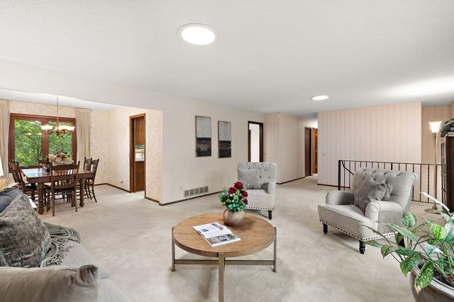 2101 Sheridan Hills Road, Minnetonka, MN 55391