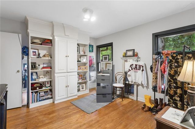 1191 W Wesley Road NW, Atlanta, GA 30327