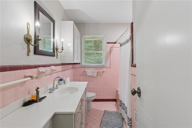 1191 W Wesley Road NW, Atlanta, GA 30327