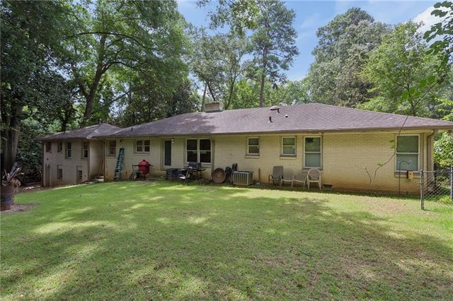 1191 W Wesley Road NW, Atlanta, GA 30327