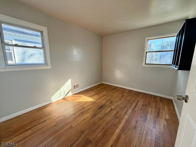 188 Fabyan Pl, Newark City, NJ 07112