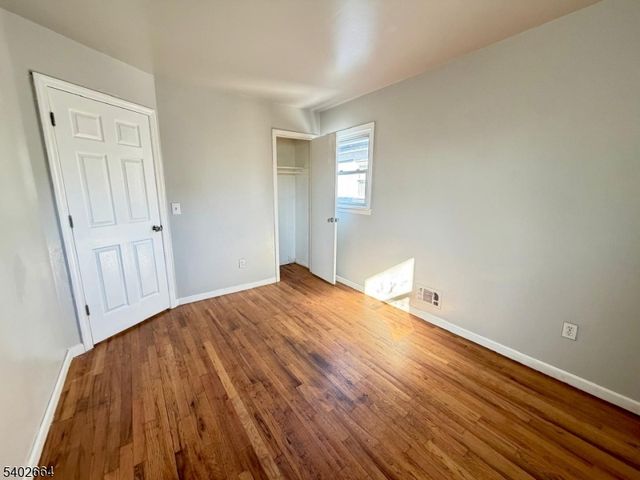 188 Fabyan Pl, Newark City, NJ 07112